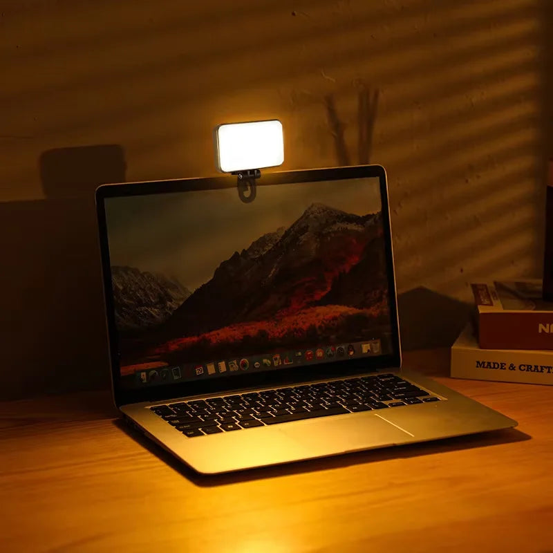 Mini luz portátil para selfies, recargable, con clip para teléfono móvil y ordenador.